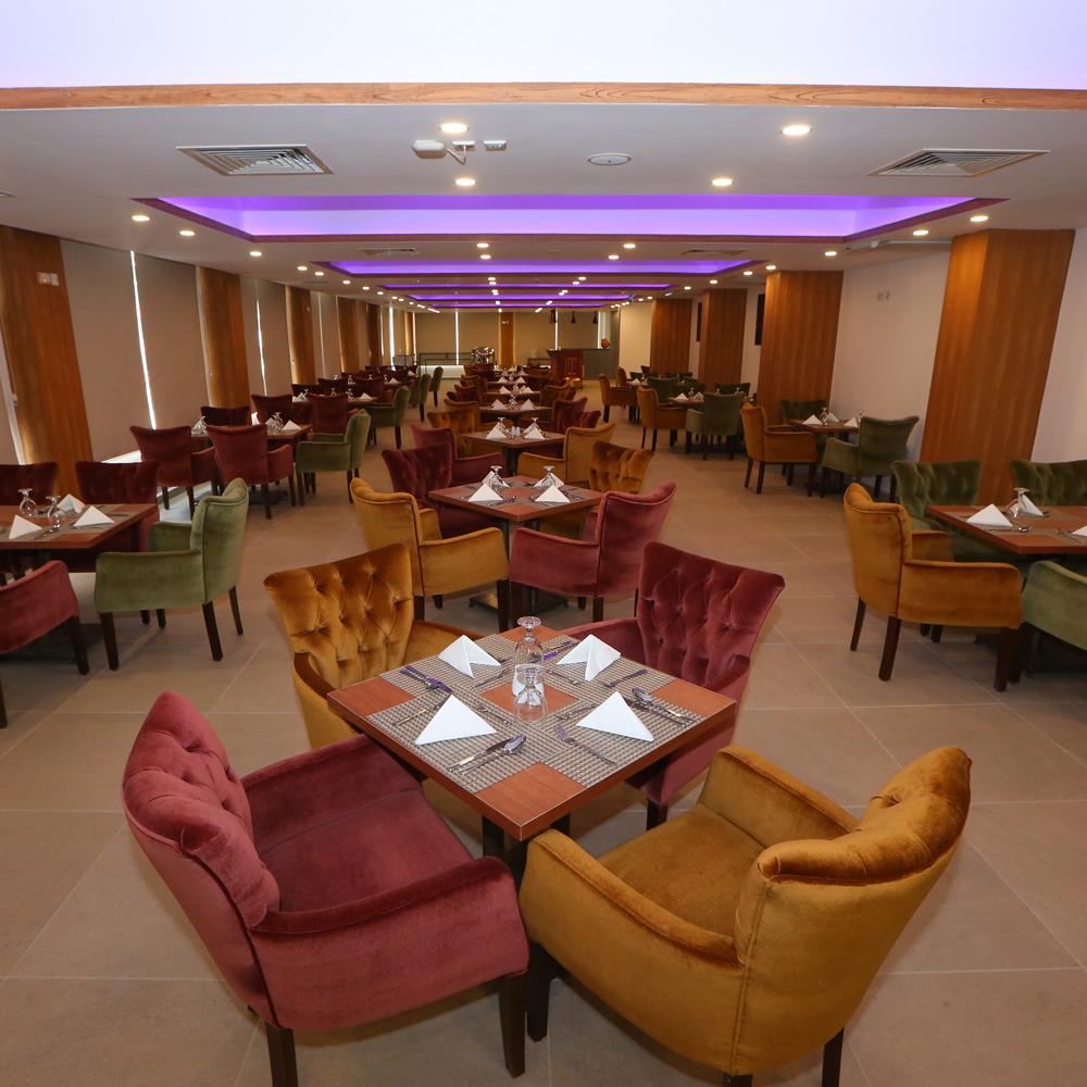 Samawer by Wynndham Hotel, restaurant