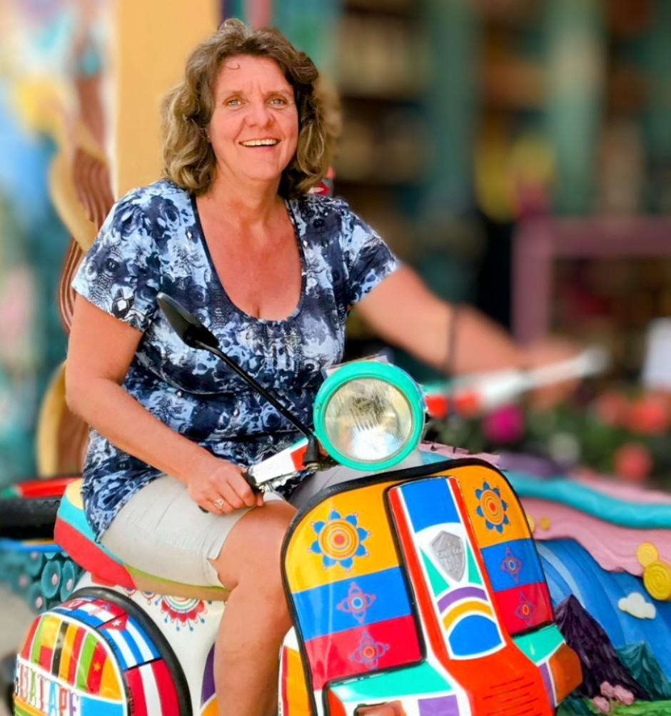 Reisleider Mieke