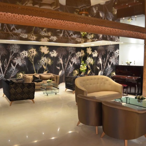 Oum Palace, lobby