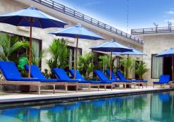 id_acc_kurakura_zw.jpg Kura kura Beach Resort, zwembad