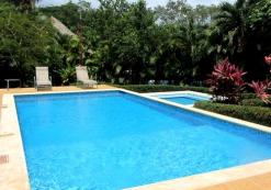cr_ac_sam_leyenda_zw.jpg Hotel Leyenda, zwembad