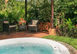 cr_ac_eljardin_ja.jpg Jardin del Eden Boutique Hotel, jacuzzi