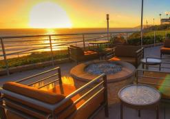 us_ac_seacrest_pat.jpg Seacrest Oceanfront Hotel, patio