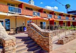 us_ac_seacrest_pati.jpg Seacrest Oceanfront Hotel
