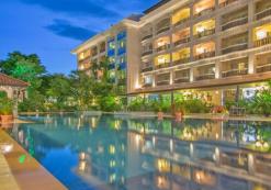 Somadevi Angkor Hotel zwembad