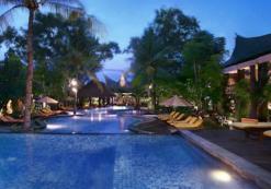 aston swimming pool.jpg Aston zwembad