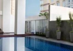 santika jakarta zwembad.jpg Santika Jakarta zwembad