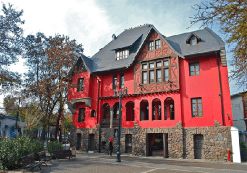 Castillo Rojo, buitenkant.