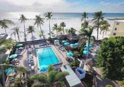 Overzicht Outrigger Beach Resort