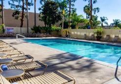 Clarion Hotel Anaheim Resort, zwembad