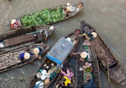 VN_AL_Floating Market