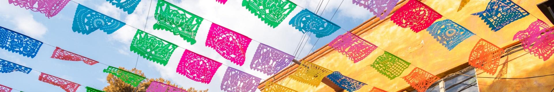 Feestvlaggentjes in de straten van Mexico