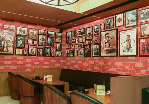 Poppys, bar