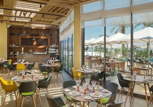 Hilton Dead Sea Resort, restaurant
