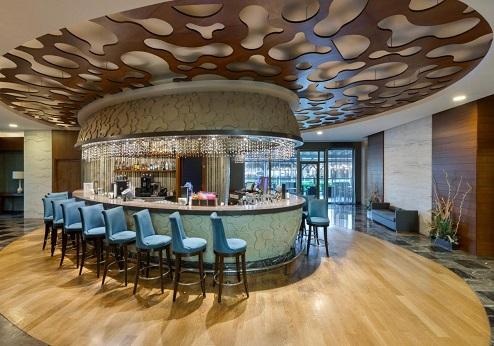 Ramada Plaza Antalya, bar