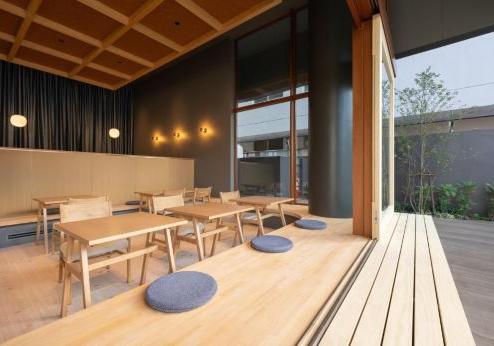 Onn Nakatsugawa, lounge