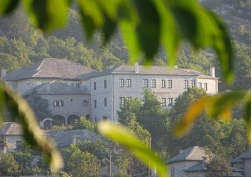 Hotel Monodendri, exterieur