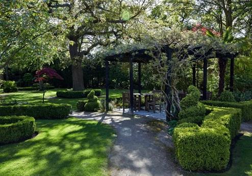 The Bull Hotel, tuin