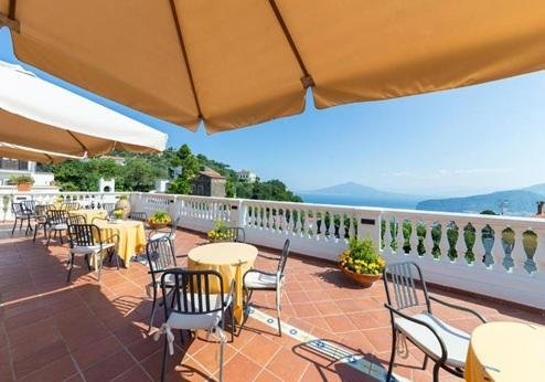 Hotel Jaccarino, terras