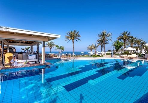 CBH Athena Beach Hotel, swimup bar