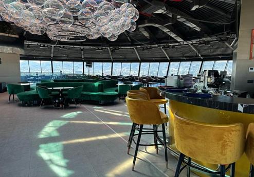 Sky Hotel, bar & lounge