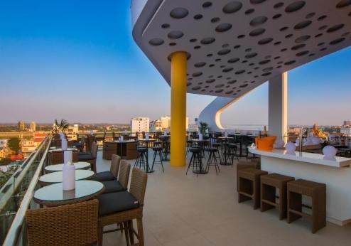 Sun & Moon Urban Hotel, bar