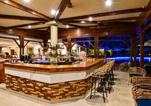 Tarisa Resort & Spa, bar