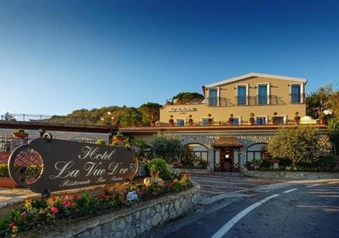 Hotel La Vue D'Or, buitenkant