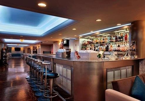 Wyndham Tashkent, bar