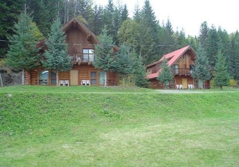 Helmcken Falls Lodge, exterieur