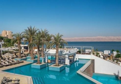 Hilton Dead Sea Resort, zwembad