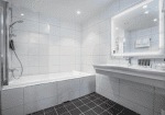 Thon Hotel Nordlys, badkamer.png