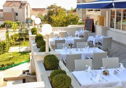 Mediteran, restaurant