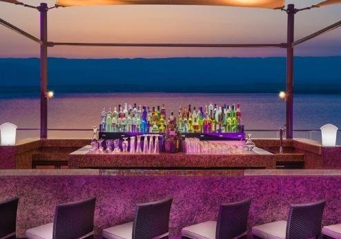 Hilton Dead Sea Resort, bar