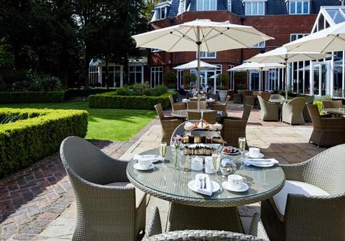 The Bull Hotel, terras