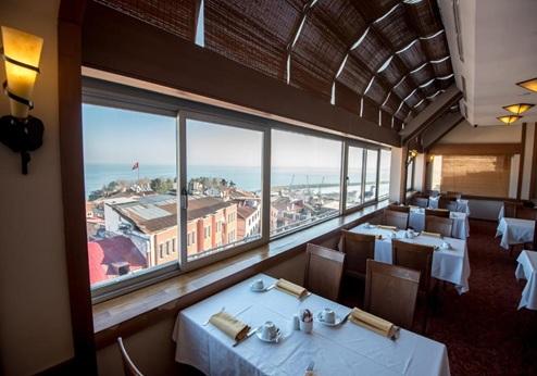 Usta Park Hotel. restaurant