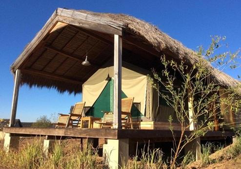 Satrana Lodge, exterieur