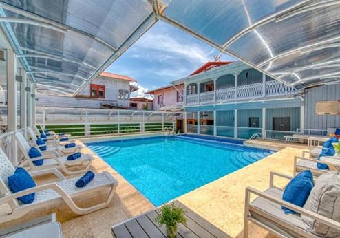 Hotel Swans Cay, zwembad