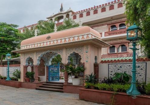 Suryaa Villa Jaipur, ingang