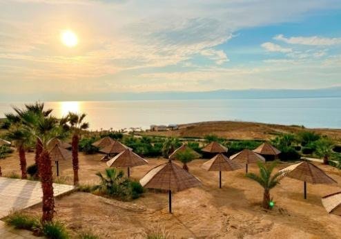 Grand East Resort & Spa, Swemeh