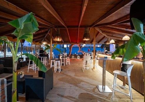 Hotel Joni Kompleks, bar