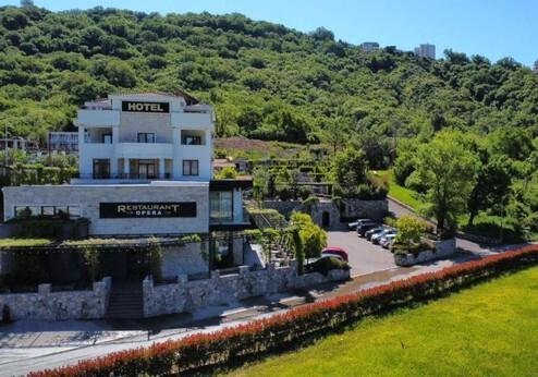 Opera Jazz, exterieur