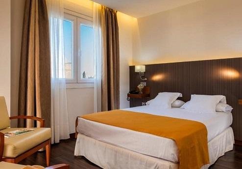 Hotel de Francia y París, kamer