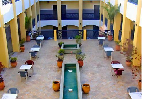 Hotel Batha, binnentuin