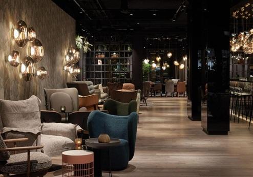 The Cloud One, lounge