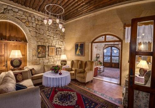 Temenni Evi, lounge