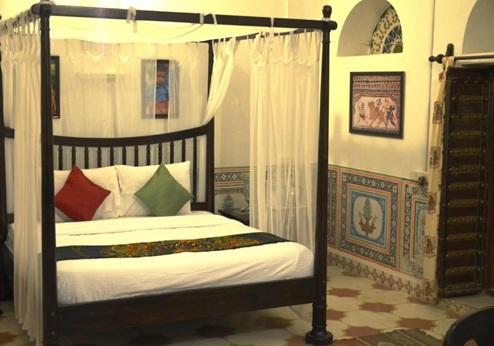 MalJi Ka Kamra, kamer
