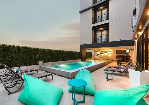 Cross Vibe Sukhumvit, zwembad