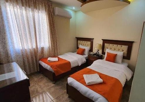 Sunset Hotel, kamer