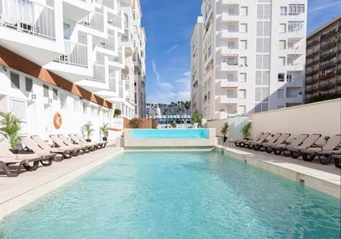 Helios Costa Tropical, zwembad